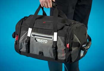 musto holdall